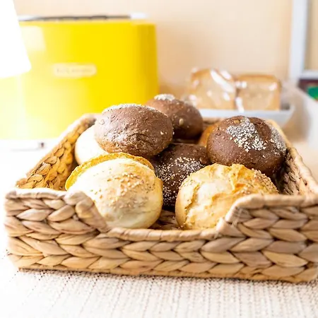 Alojamento de Acomodação e Pequeno-almoço Le Sorelle 4*